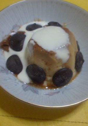 Una foto de Flancito con crema y chips de chocolate