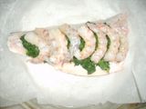 Lubina rellena de gambas y espinacas