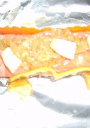 Una foto de Salmón en papillote con salsa de mejjillón