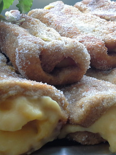 Una foto de Torrijas al Oporto con crema pastelera