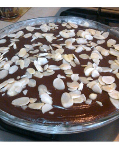 Una foto de Pie de chocolate y almendras