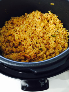 Una foto de Arroz con garbanzos en olla rápida.
