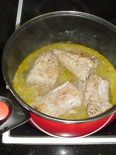 Una foto de Solomillo de cerdo encebollado