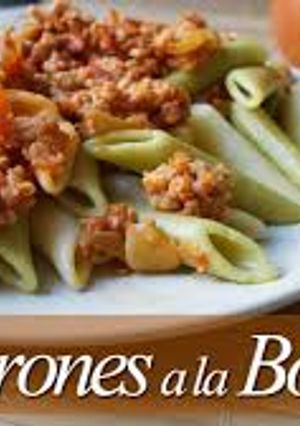 Una foto de Macarrones a la boloñesa