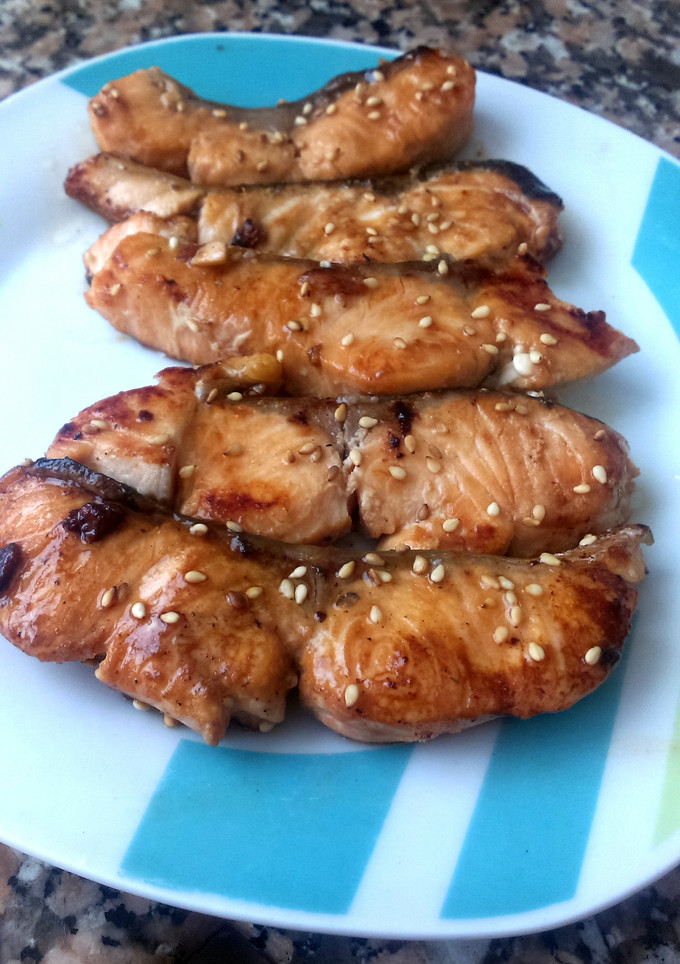 Una foto de Salmón Teriyaki