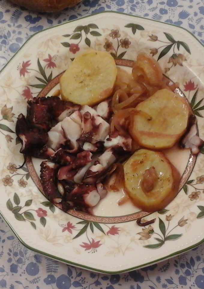 Una foto de Pulpo asado de mi pescatera