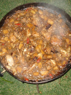 Una foto de Pollo al disco con vino