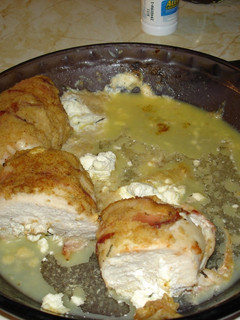 Una foto de Pollo enrollado con tocino