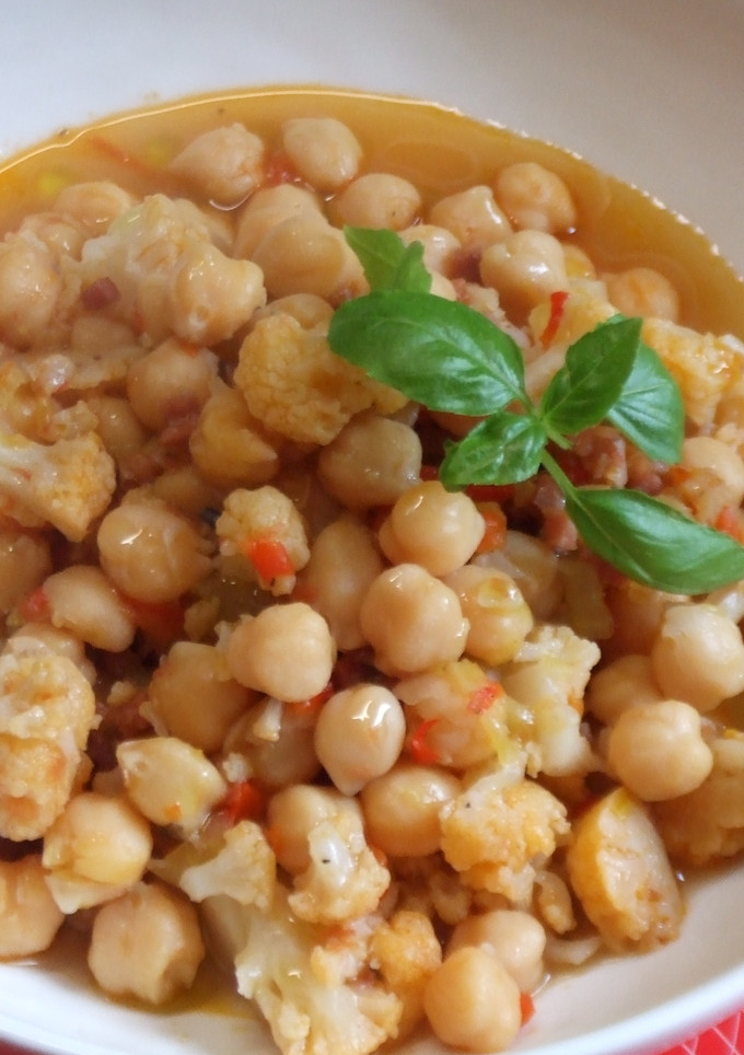 Una foto de Guisote de garbanzos