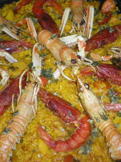 Una foto de Paella mixta de mariscos