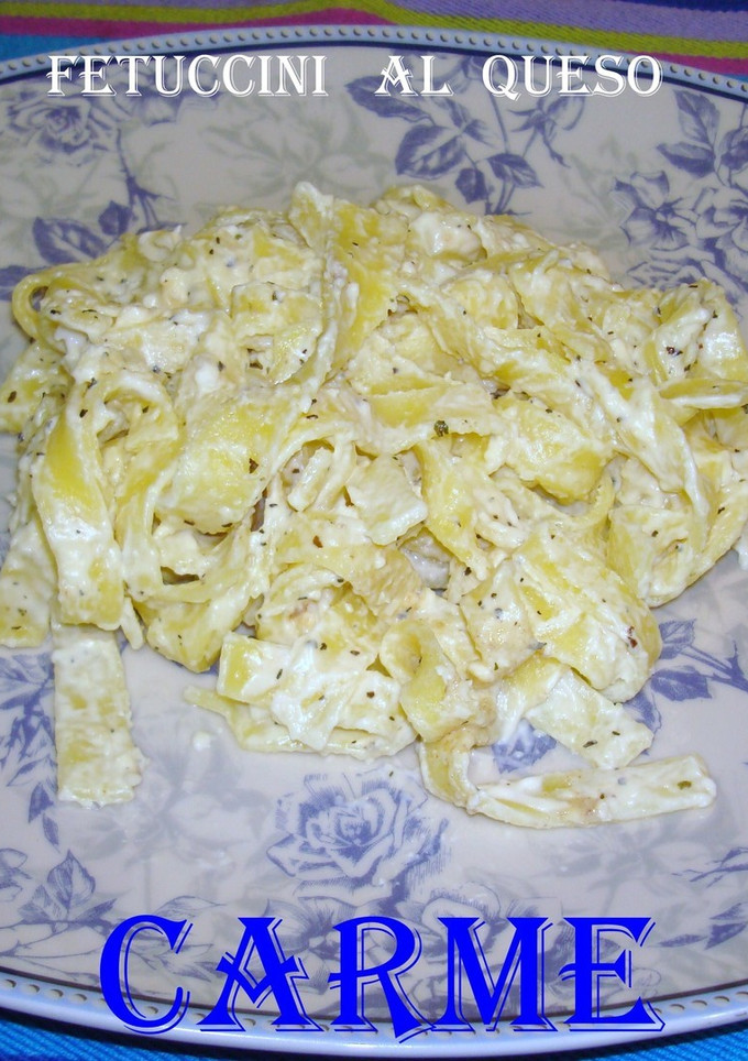 Una foto de Fetuccini al queso