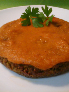 Una foto de Tortilla de brócoli en salsa de verduras al Jerez