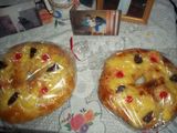 Rosca de pascua con crema pastelera