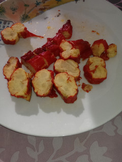 Una foto de Pimientos rojos rellenos de tortilla de patatas