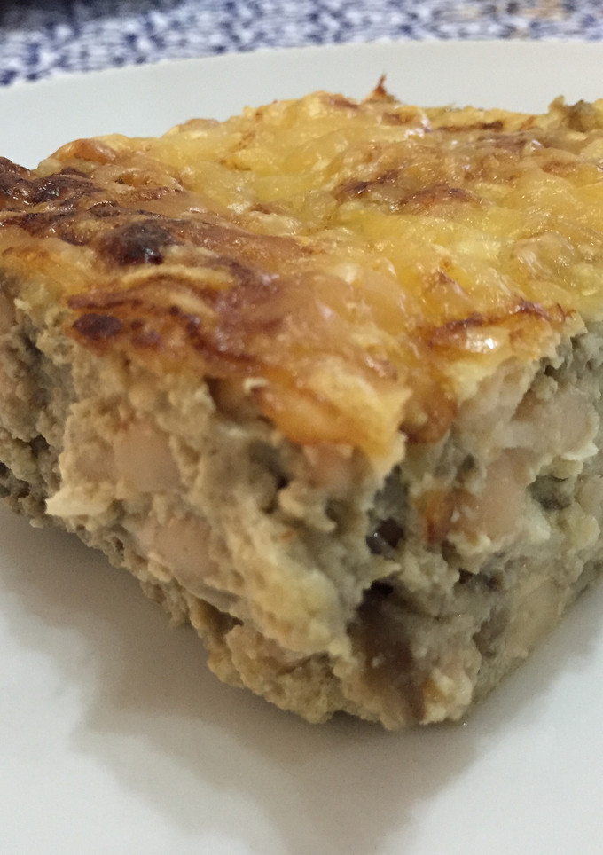 Una foto de Pastel de berenjena y alubias
