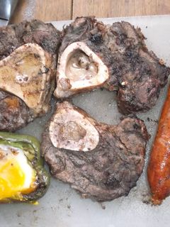 Una foto de Osobuco a la parrilla