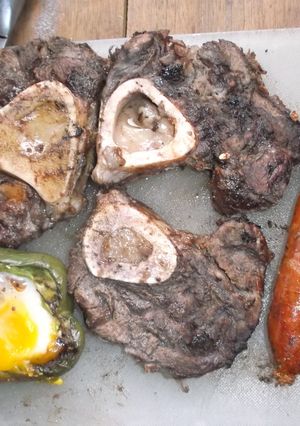 Una foto de Osobuco a la parrilla
