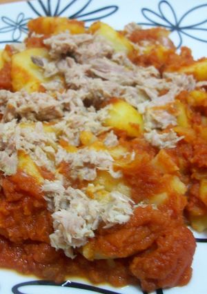 Una foto de Patatas al atún