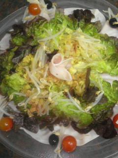 Una foto de Ensalada de hoja roble y pavo