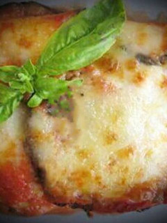 Una foto de Berenjenas a la parmesana al horno