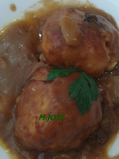 Una foto de Patatas en puré rellenas con carne picada a lo pobre