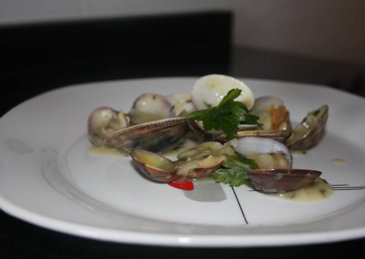 Almejas a la marinera