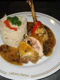 Pollo con arroz pilaf y salsa española al verdeo 