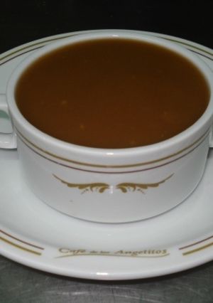 Una foto de Salsa española original