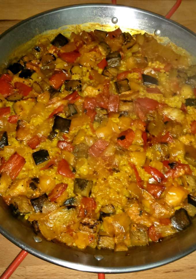 Una foto de Paella de verduras