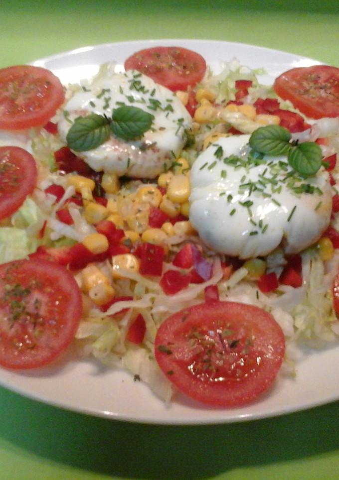 Una foto de Huevos escalfados de la huerta 