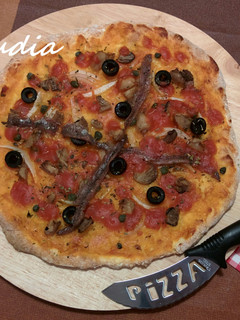 Una foto de Pizza napolitana sin gluten