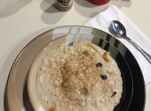 Una foto de Arroz Integral con leches de avena y almendra-saludable
