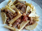 Una foto de ropa vieja de puchero