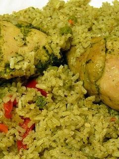 Una foto de Arroz con pollo rústico