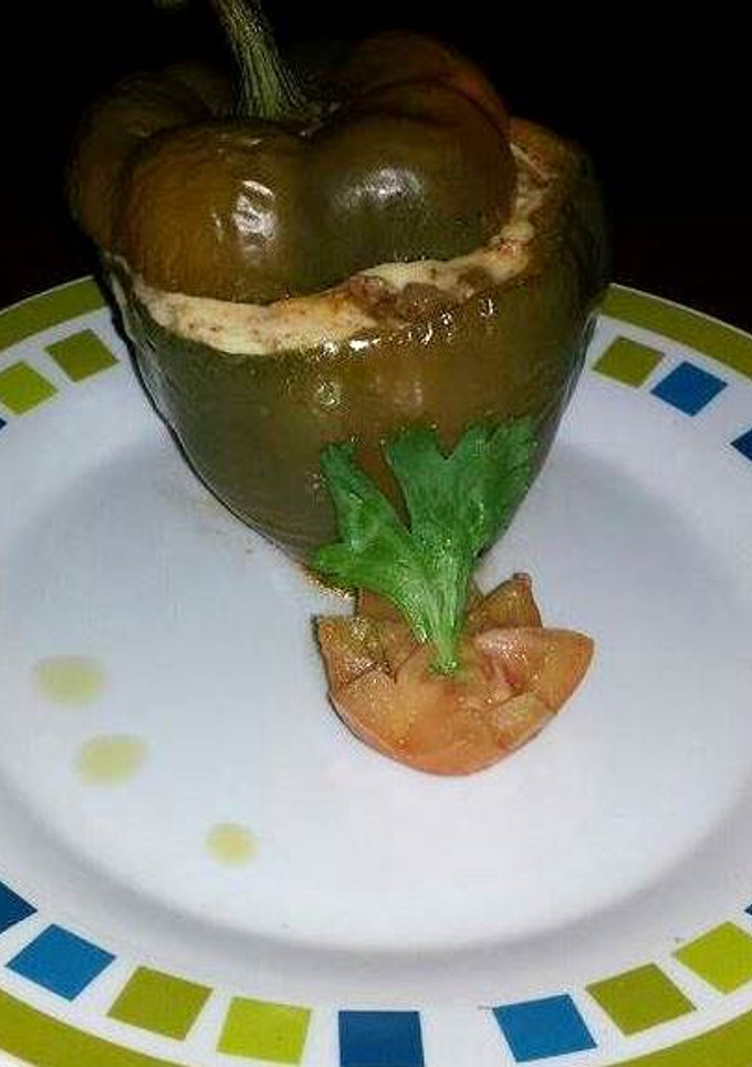 Una foto de Pimientos morrones rellenos de carne