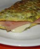 Omelette de arvejas con jamón y queso