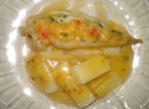 Una foto de Filetes de panga con patatas confitadas