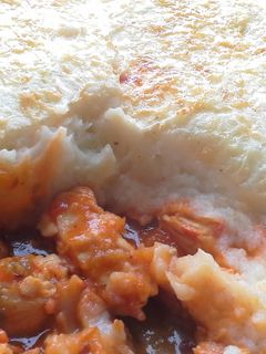 Una foto de Pavo con gratinado de puré de patatas