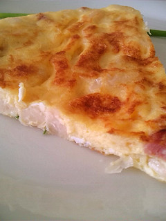 Una foto de Tortilla de judías blancas con bacon