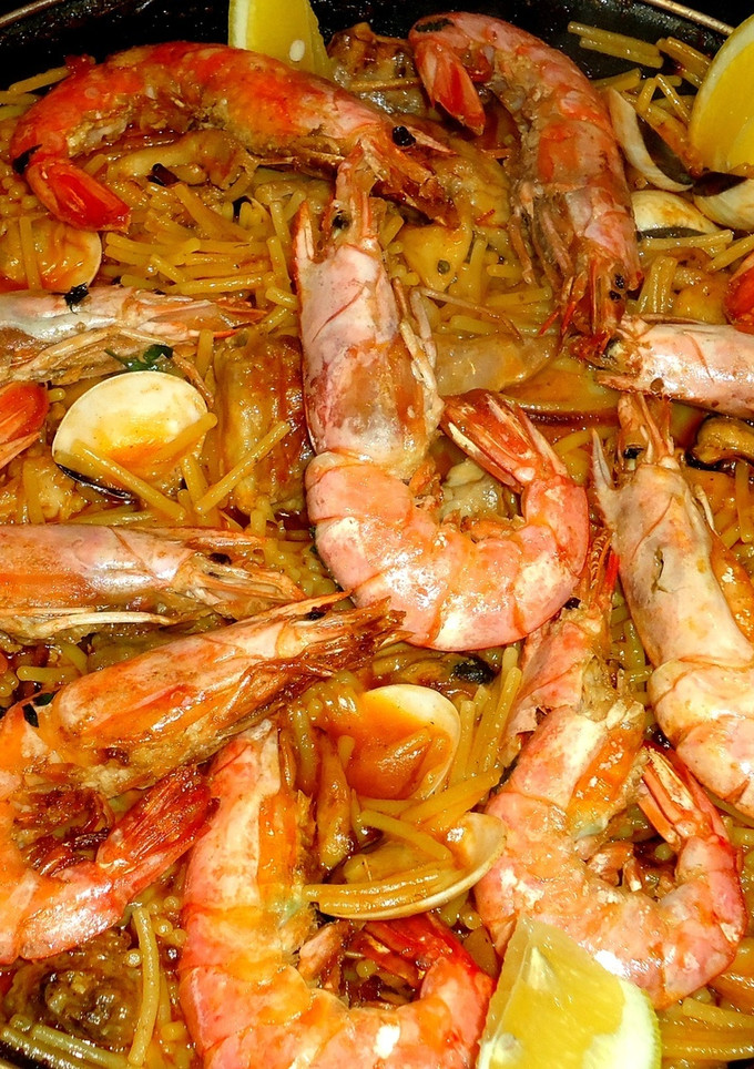 Una foto de Fideua gourmet