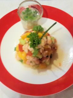 Una foto de Ceviche de pescado con mango