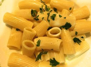 Una foto de Rigatoni con salsa de queso