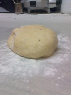 Una foto de masa básica para pastas rellenas
