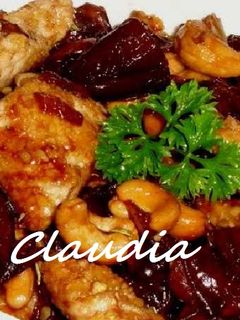 Una foto de Pollo con dátiles y anacardos