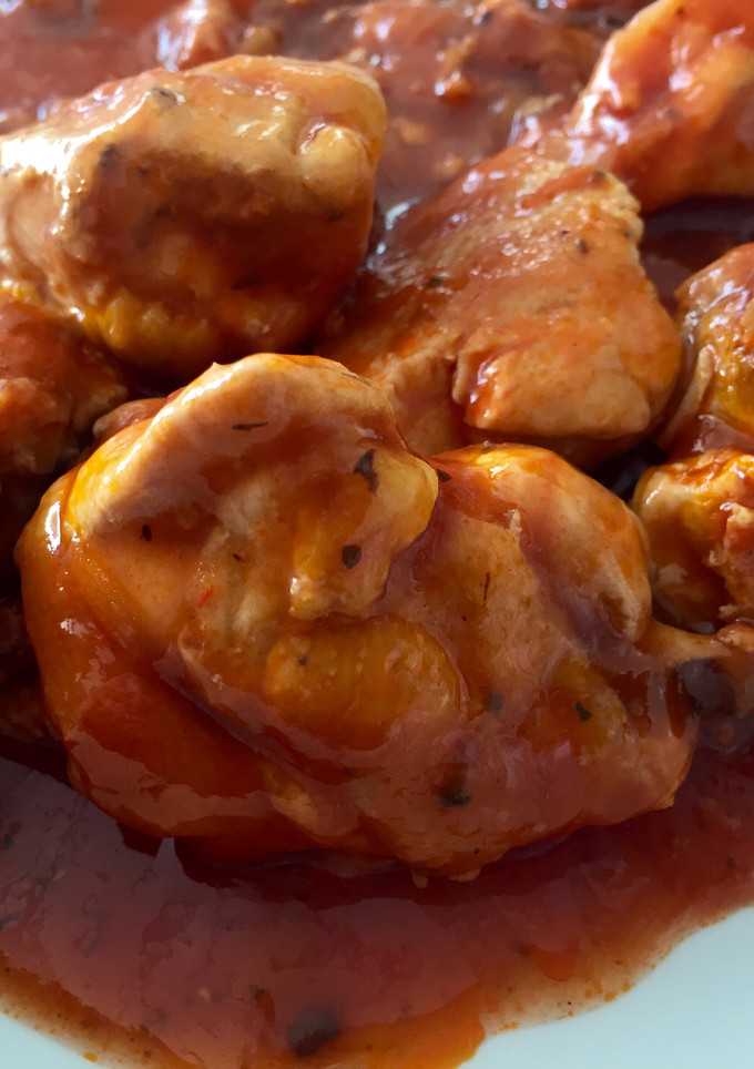 Una foto de Pollo con tomate y choricitos para la salsa 