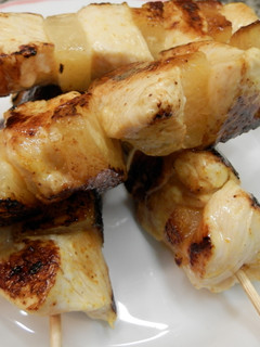 Una foto de Brocheta de pollo y piña con curry