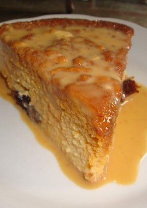 Una foto de Postre de bizcocho y flan 