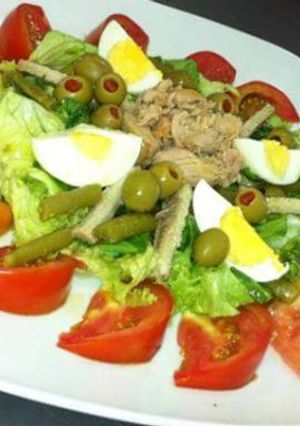Una foto de Ensalada Nizarda