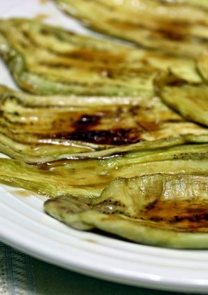 Una foto de Berenjenas al horno con miel y vinagre de Módena 