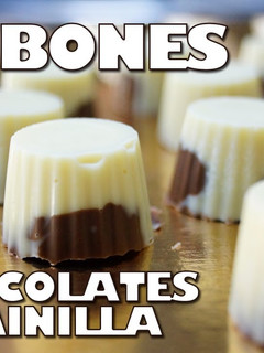Una foto de Bombones 2 chocolates y vainilla